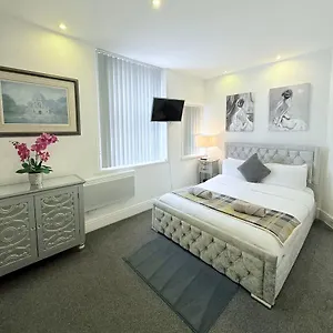 Large Luxury Apartment Blackpool